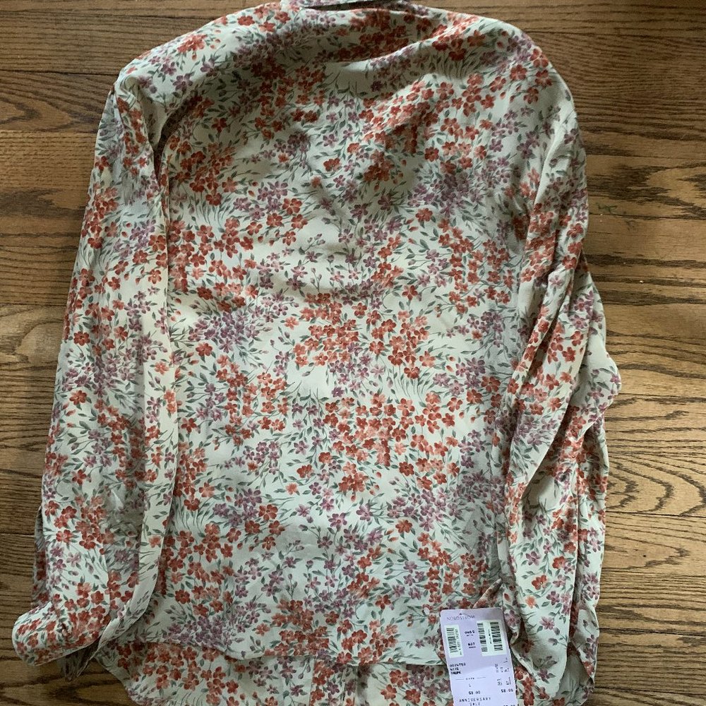 Flower Pattern Silk Blouse - Picture 4 of 4